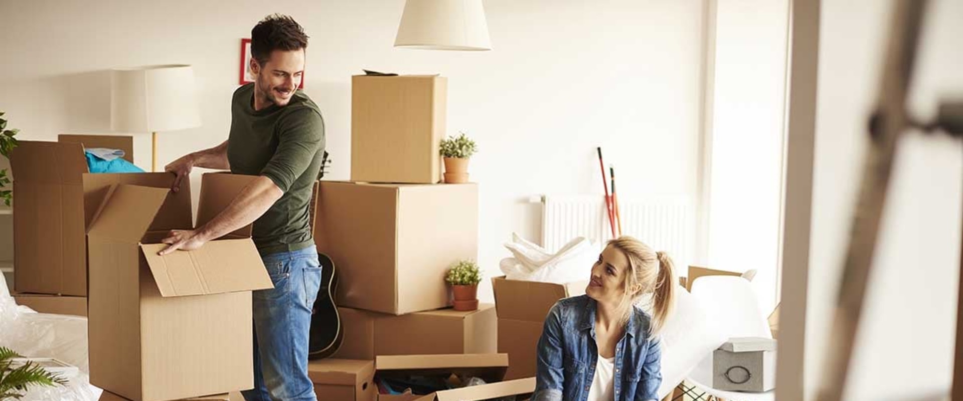 Saving Money on Relocation Services